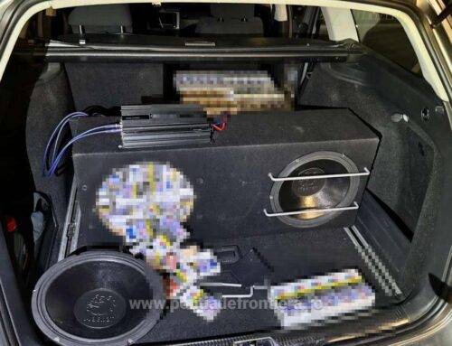 Peste 2.600 pachete de țigări de contrabandă, descoperite ascunse în două autoturisme la P.T.F. Nădlac II