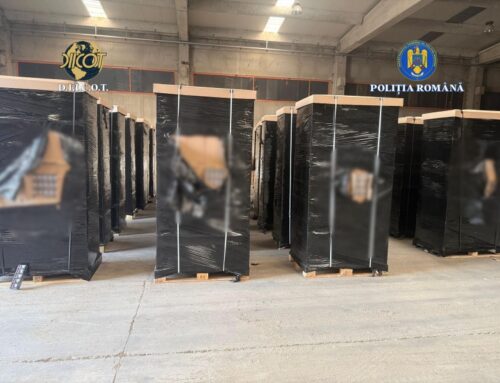 UPDATE: Fabrică ilegală de țigarete și tone de tutun, descoperite de polițiști și procurori