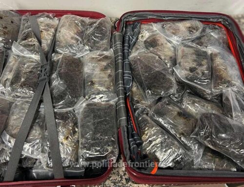 Aproximativ 80.000 de țigarete şi 20 kg de tutun, descoperite în bagajele a doi pasageri la Aeroportul Otopeni